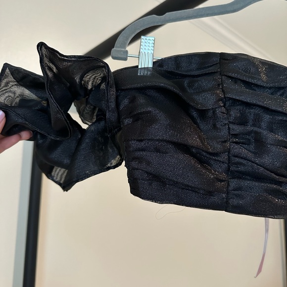 NWT shimmery crop top - Picture 2 of 3